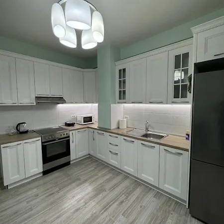 Centre Lions Gate 2 تيرانا