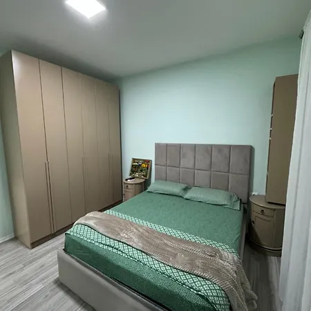 Centre Lions Gate 2 تيرانا