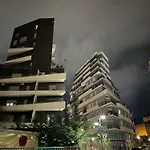 Centre Lions Gate 2 Apartman *