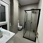 Centre Lions Gate 2 Apartman