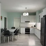 Centre Lions Gate 2 Apartman Tirana