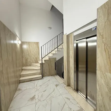 Centre Lions Gate 2 Διαμέρισμα