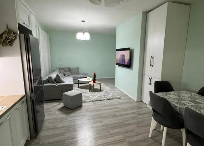 Centre Lions Gate 2 *