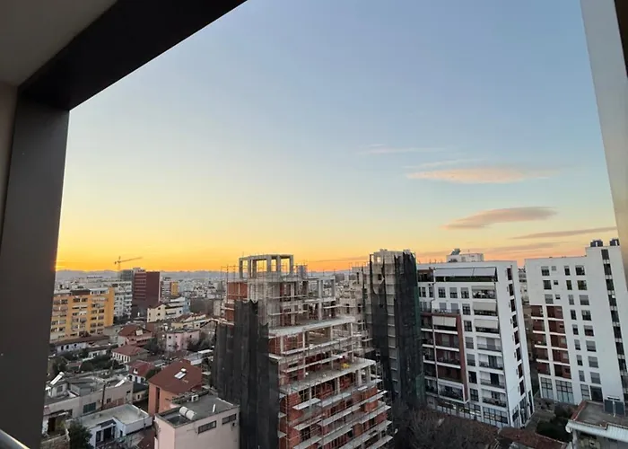 Centre Lions Gate 2 * Τίρανα