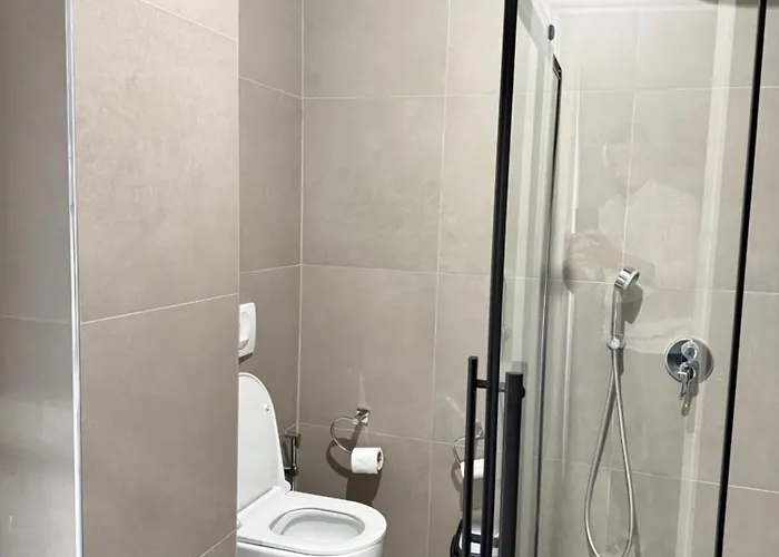 Centre Lions Gate 2 * Tirana